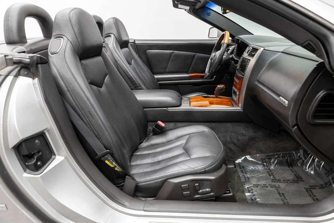2007 Cadillac XLR - Image 15 of 31