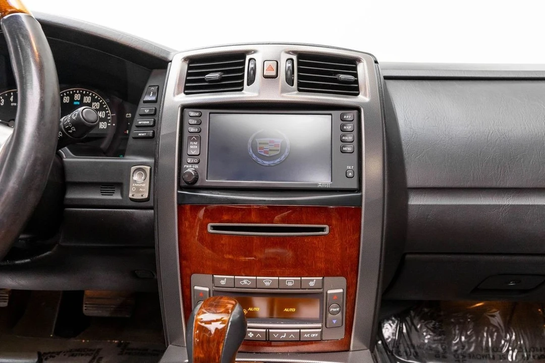 2007 Cadillac XLR - Image 22 of 31