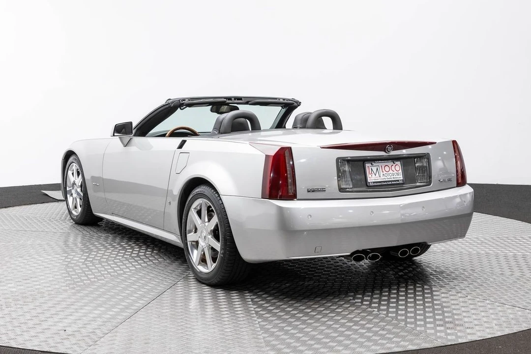 2007 Cadillac XLR - Image 7 of 21