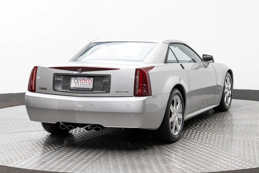 2007 Cadillac XLR - Image 11 of 21