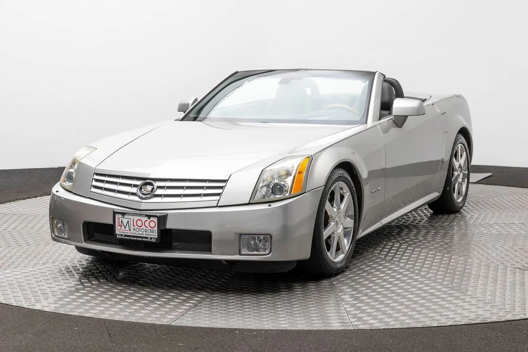 2007 Cadillac XLR - Image 2 of 31