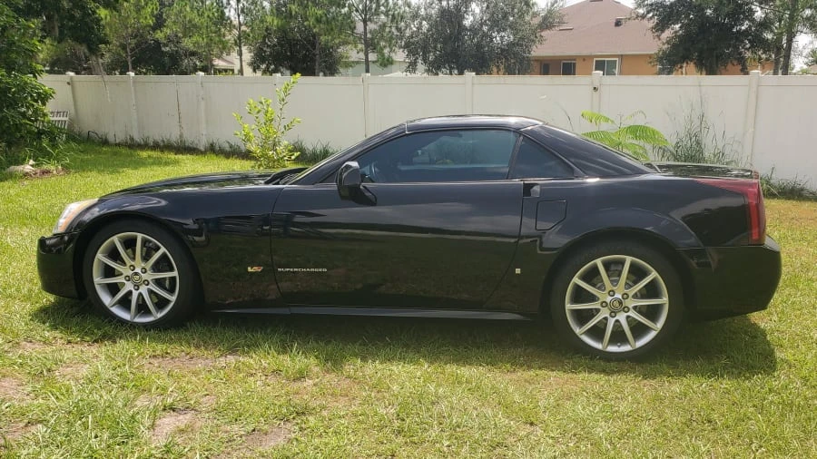 2007 Cadillac XLR-V - Image 9 of 10