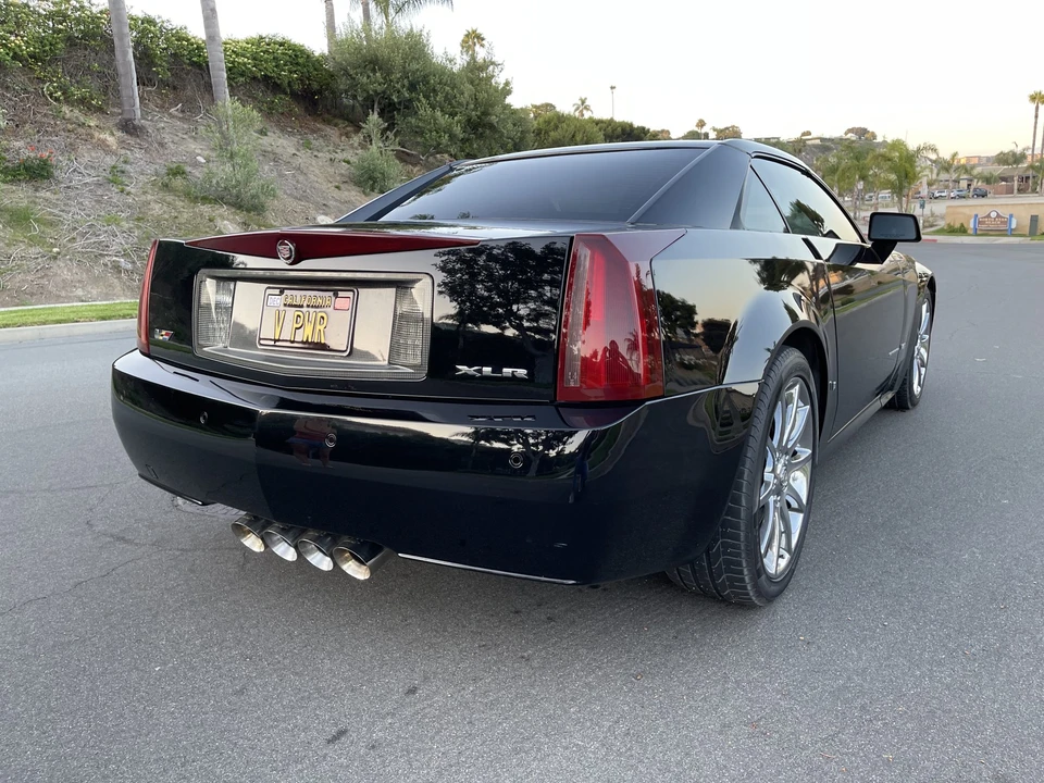 2007 Cadillac XLR-V - Image 10 of 31