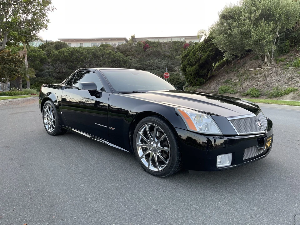 2007 Cadillac XLR-V - Image 16 of 31
