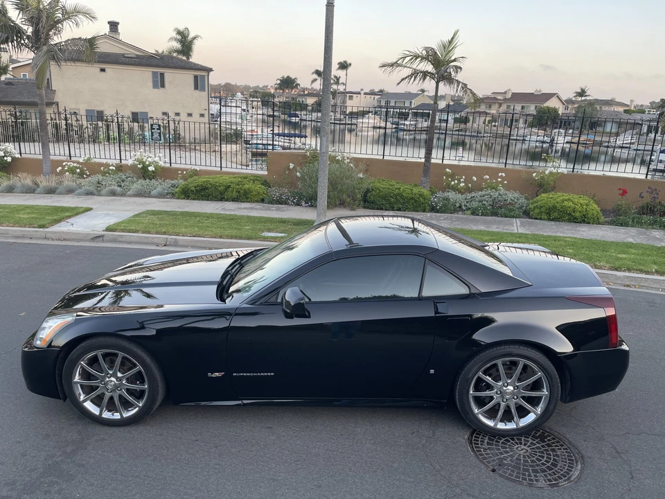 2007 Cadillac XLR-V - Image 5 of 31