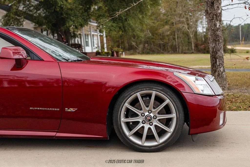 2007 Cadillac XLR-V - Image 11 of 12