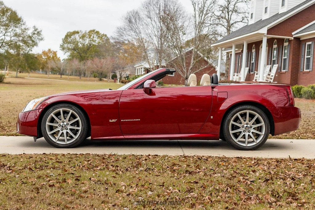 2007 Cadillac XLR-V - Image 3 of 12