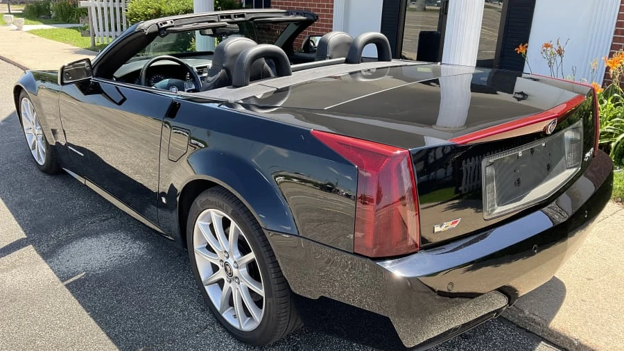 2007 Cadillac XLR-V - Image 3 of 13