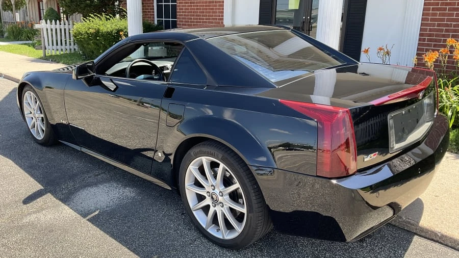 2007 Cadillac XLR-V - Image 11 of 13