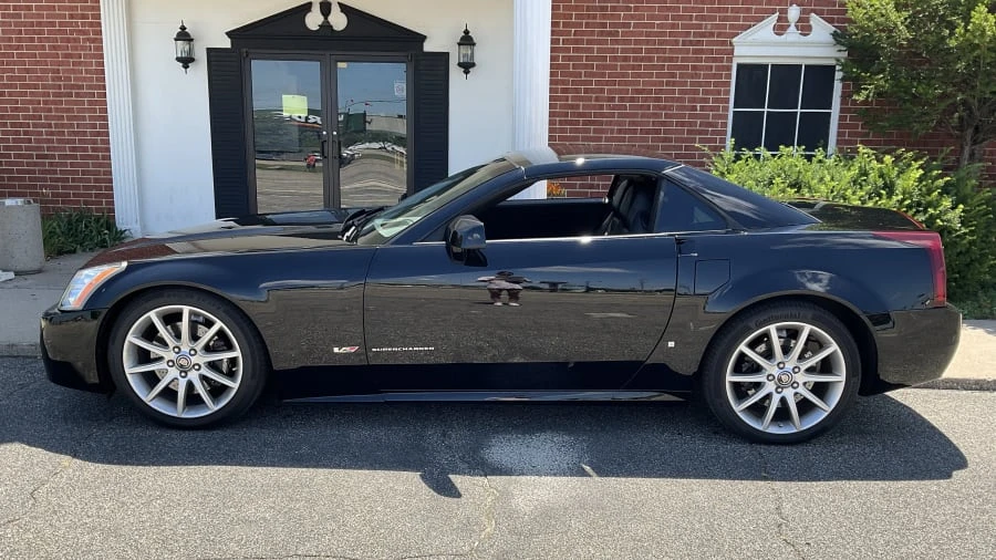 2007 Cadillac XLR-V - Image 12 of 13