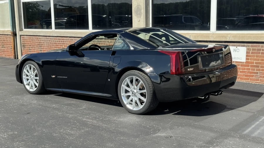 2007 Cadillac XLR-V - Image 6 of 12
