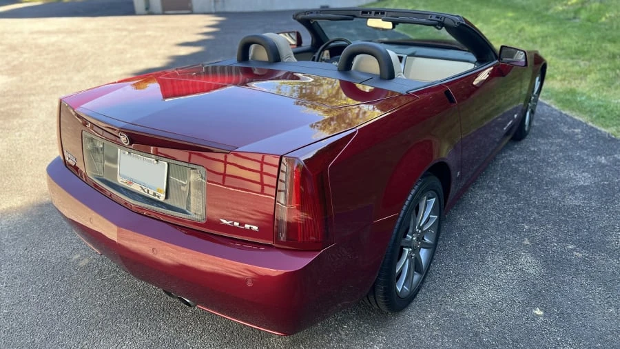 2007 Cadillac XLR-V - Image 3 of 16