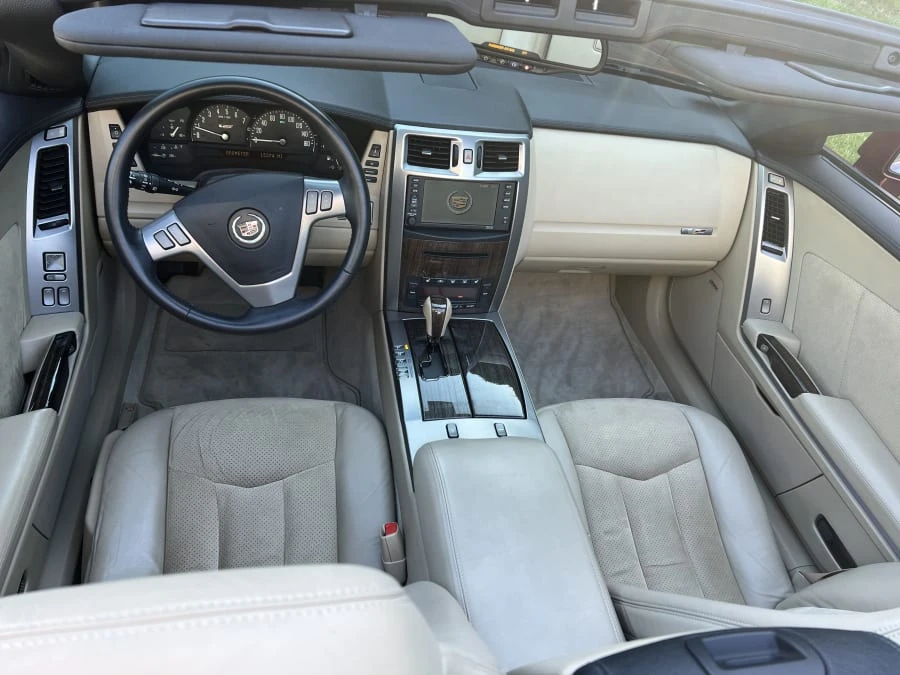 2007 Cadillac XLR-V - Image 15 of 16