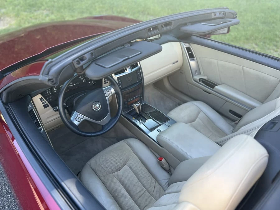2007 Cadillac XLR-V - Image 13 of 16