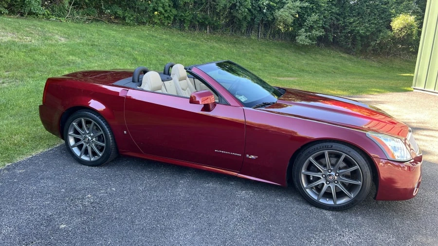 2007 Cadillac XLR-V - Image 7 of 16