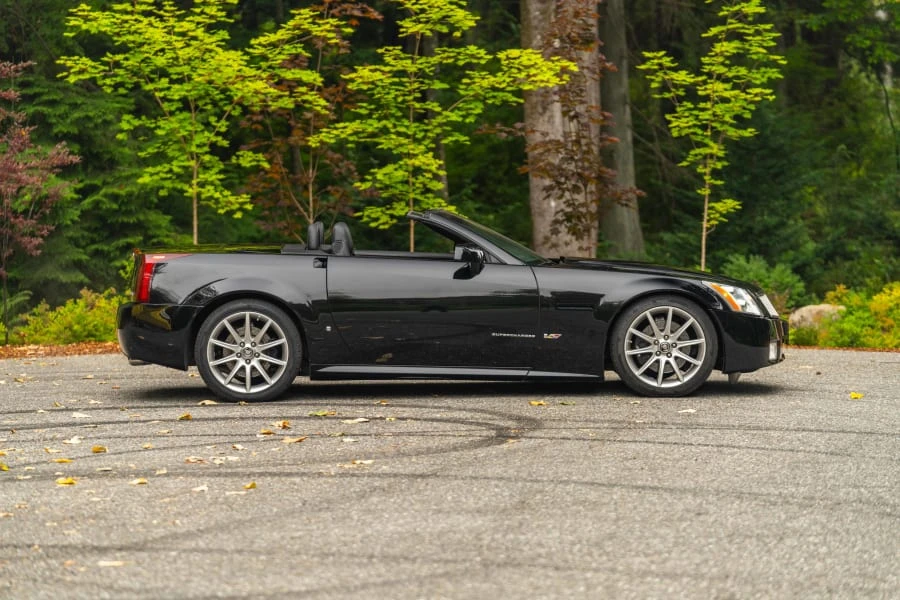 2007 Cadillac XLR-V - Image 7 of 19