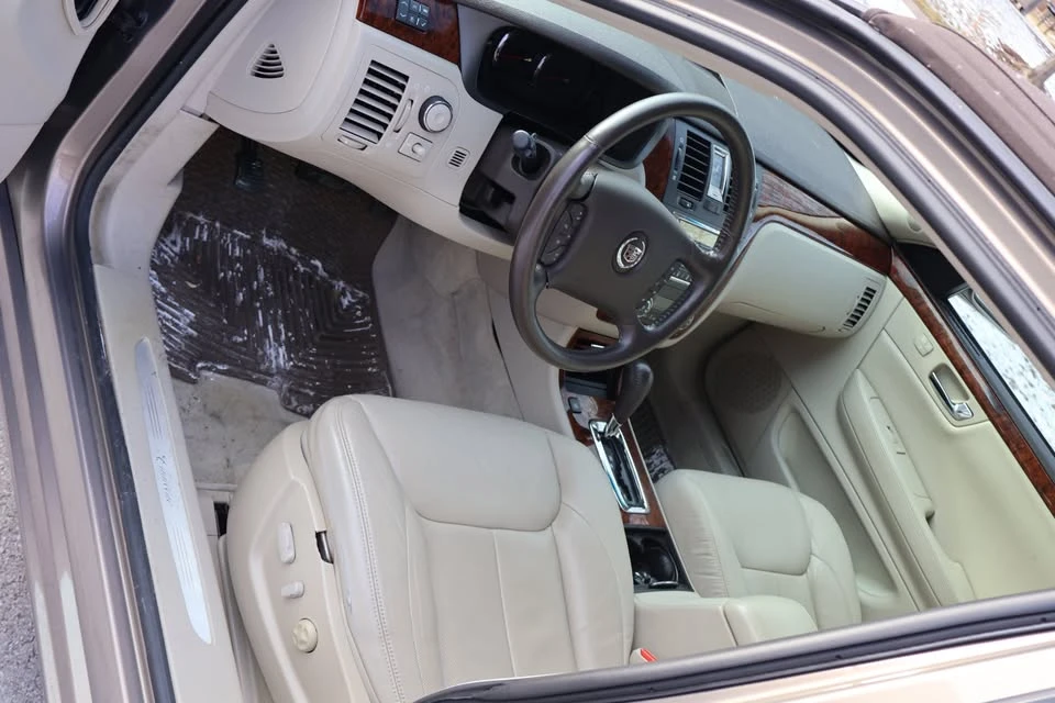 2007 Cadillac DTS - Image 6 of 11