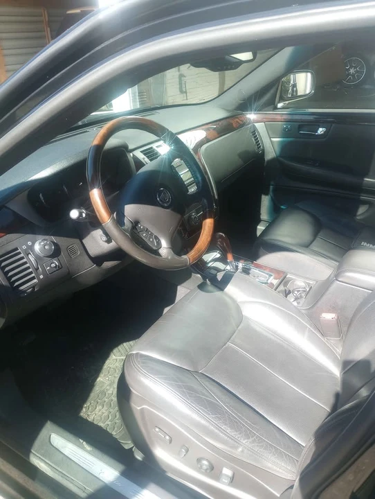 2007 Cadillac DTS - Image 11 of 13
