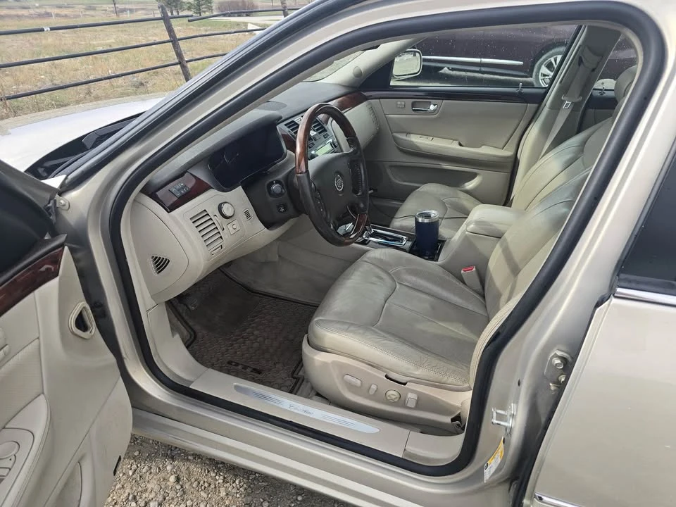 2007 Cadillac DTS - Image 8 of 11