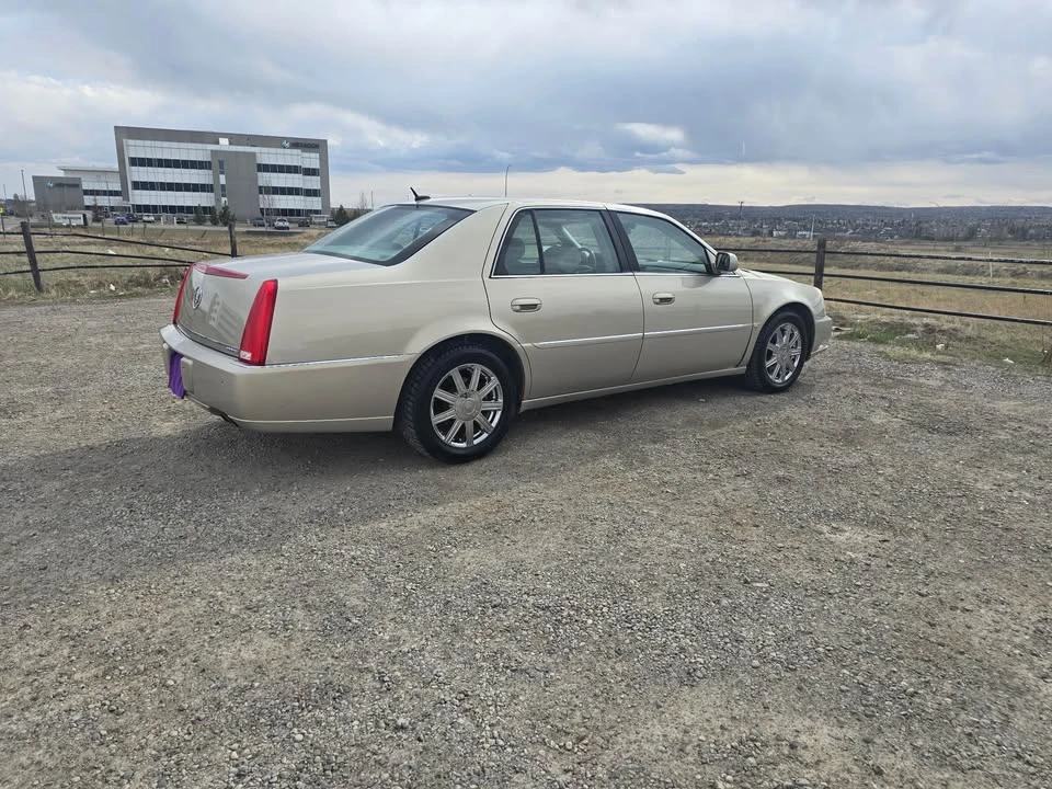 2007 Cadillac DTS - Image 4 of 11