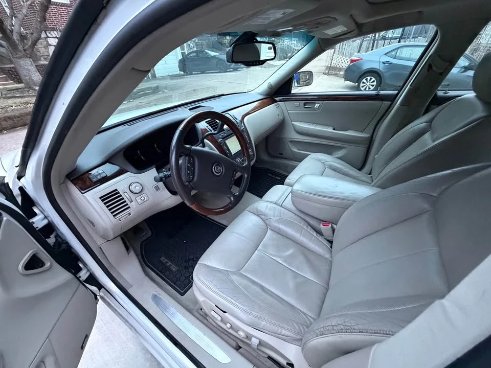 2007 Cadillac DTS - Image 6 of 8