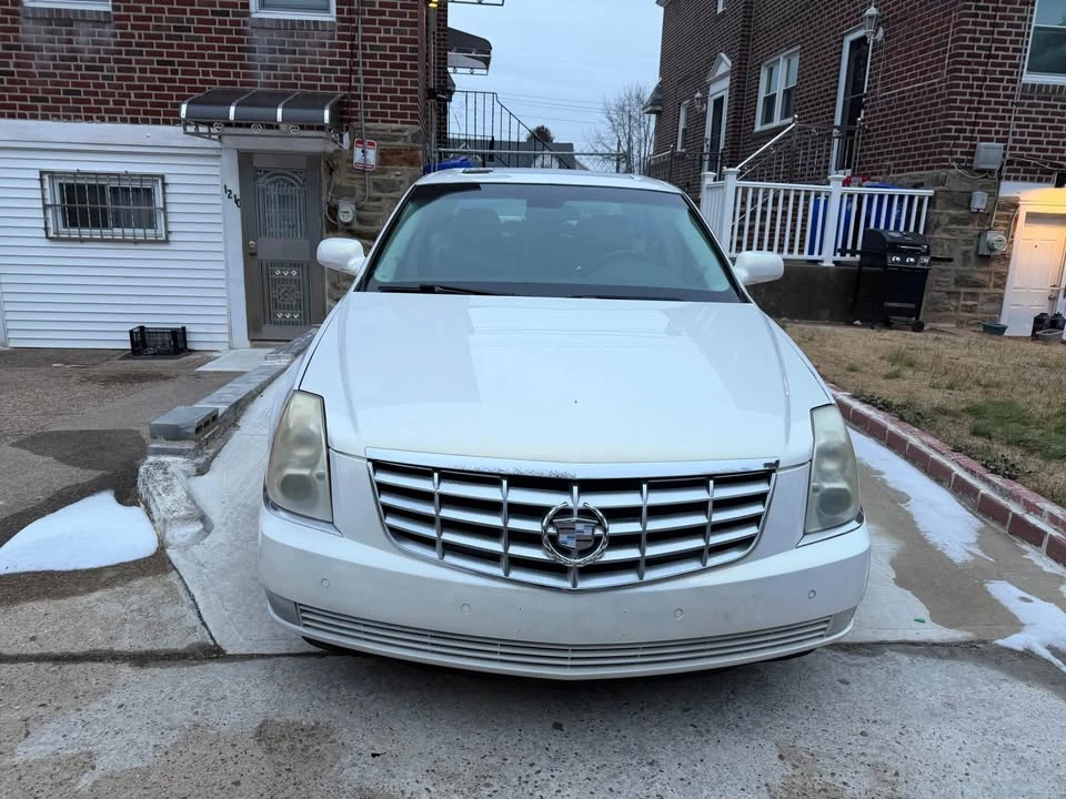 2007 Cadillac DTS - Image 2 of 8