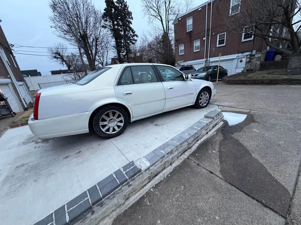 2007 Cadillac DTS - Image 4 of 8