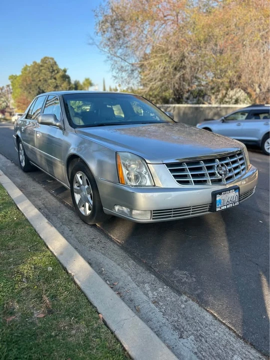 2007 Cadillac DTS - Image 2 of 13