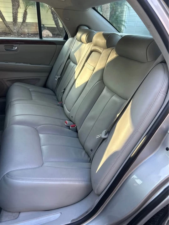 2007 Cadillac DTS - Image 11 of 13