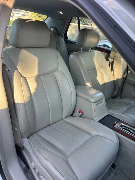 2007 Cadillac DTS - Image 9 of 13