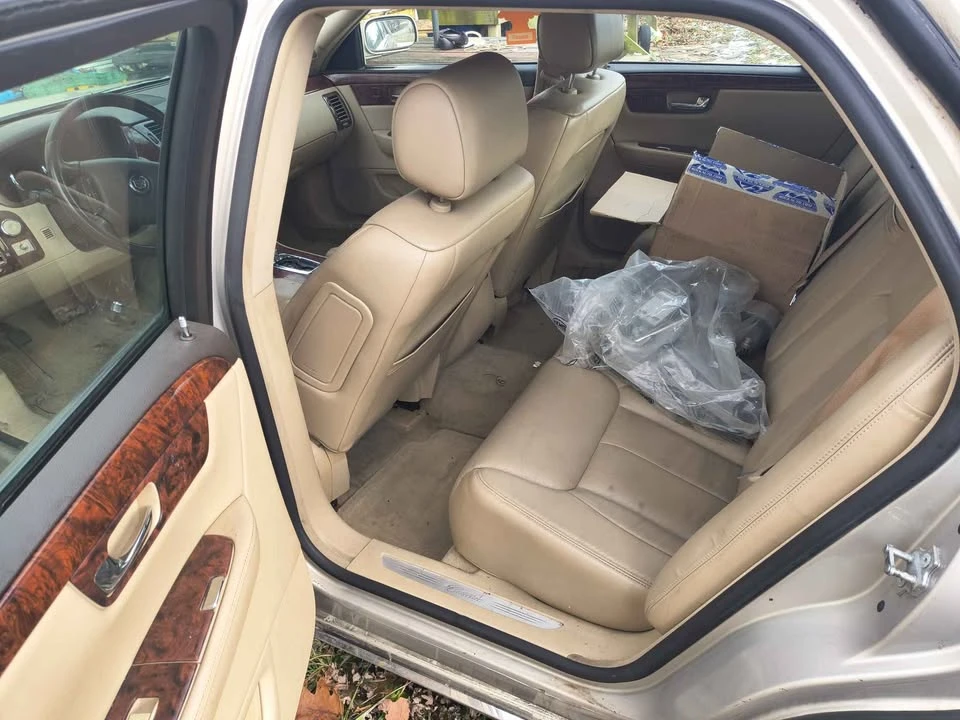 2007 Cadillac DTS - Image 8 of 11