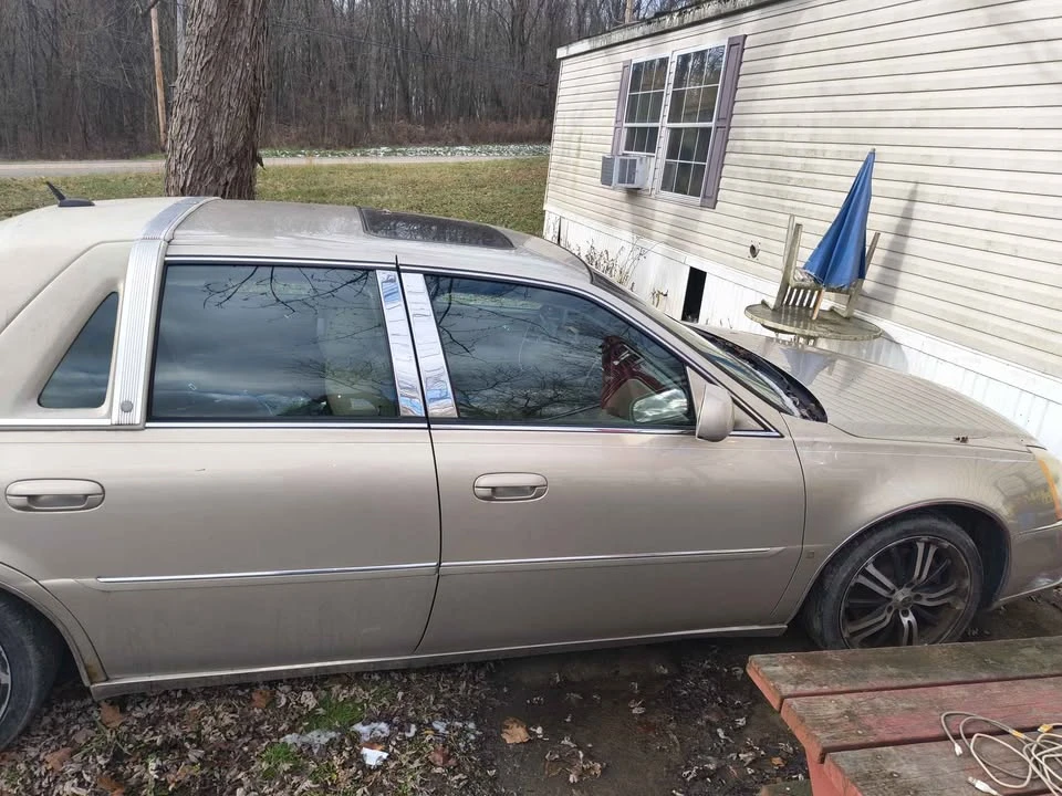 2007 Cadillac DTS - Image 2 of 11