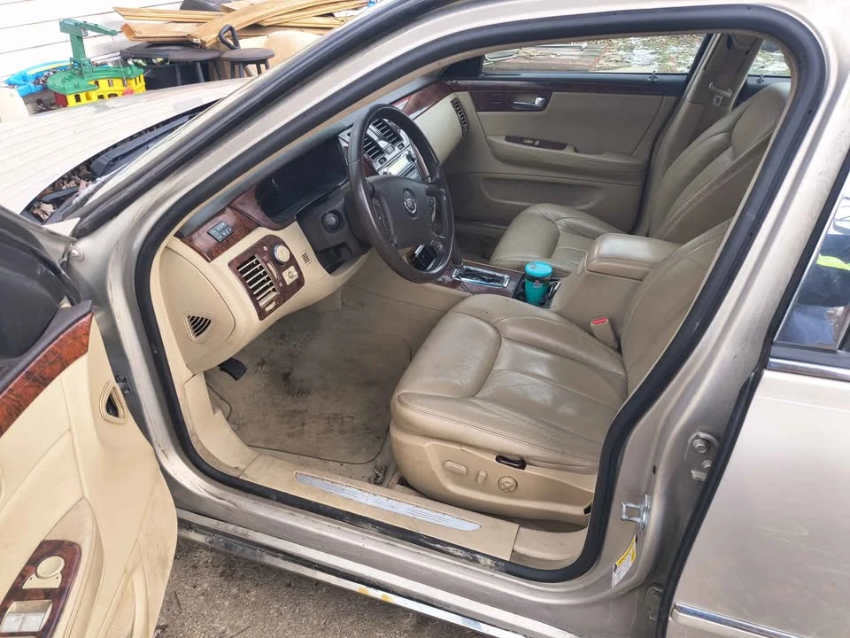 2007 Cadillac DTS - Image 9 of 11