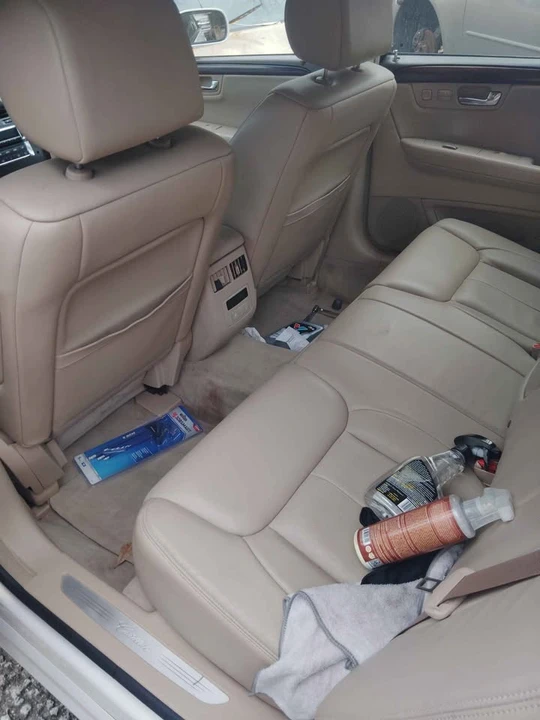 2007 Cadillac DTS - Image 2 of 7