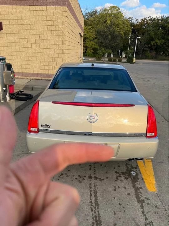 2007 Cadillac DTS - Image 8 of 9