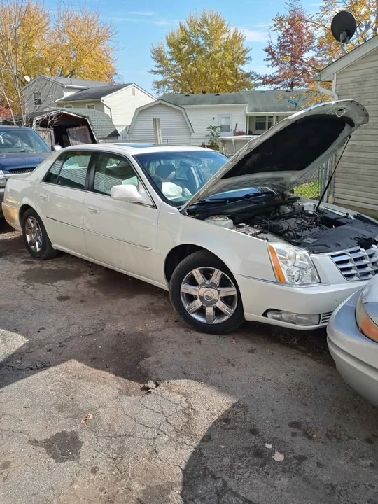 2007 Cadillac DTS - Image 2 of 2