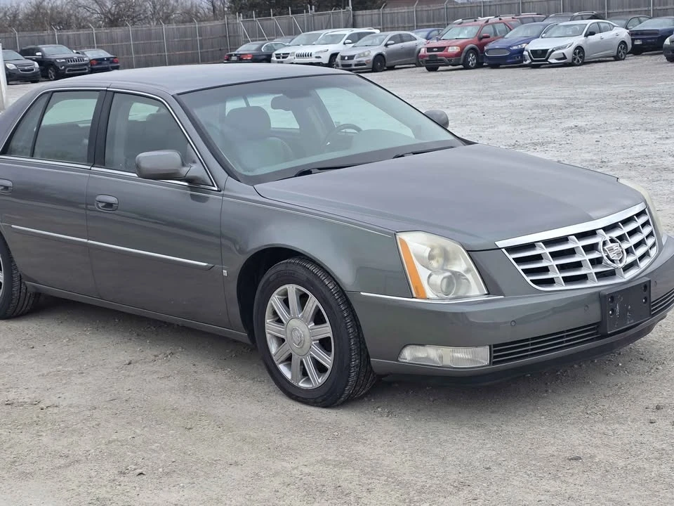 2007 Cadillac DTS - Image 2 of 6
