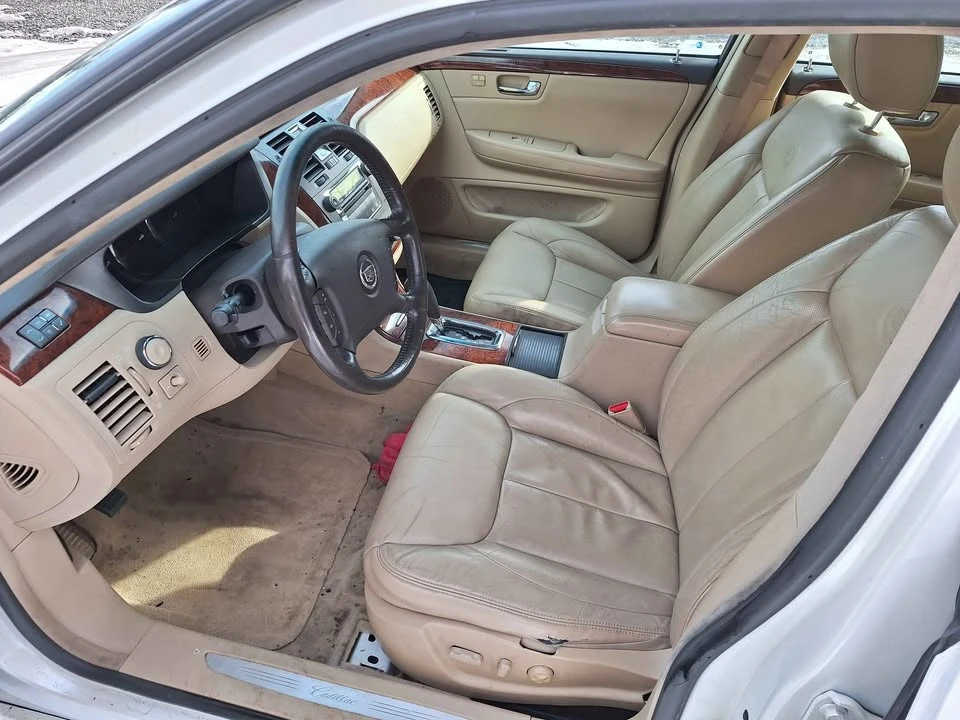 2007 Cadillac DTS - Image 10 of 12