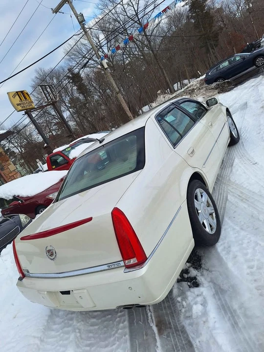 2007 Cadillac DTS - Image 4 of 12