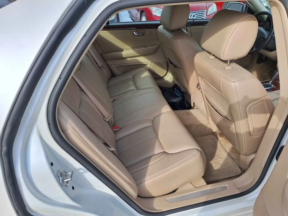 2007 Cadillac DTS - Image 9 of 12
