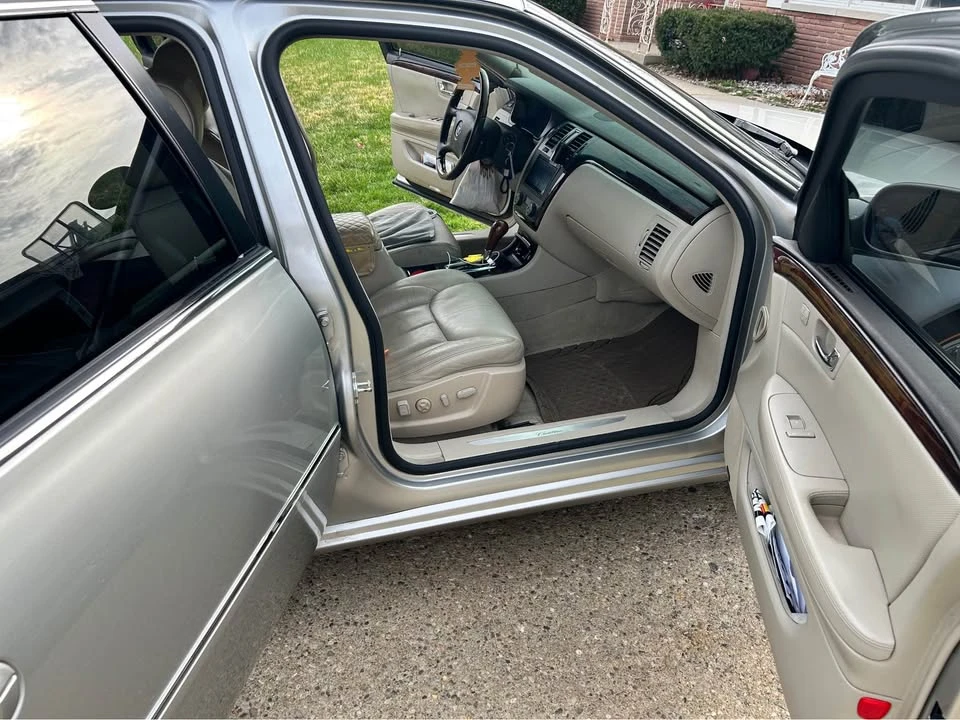 2007 Cadillac DTS - Image 5 of 12