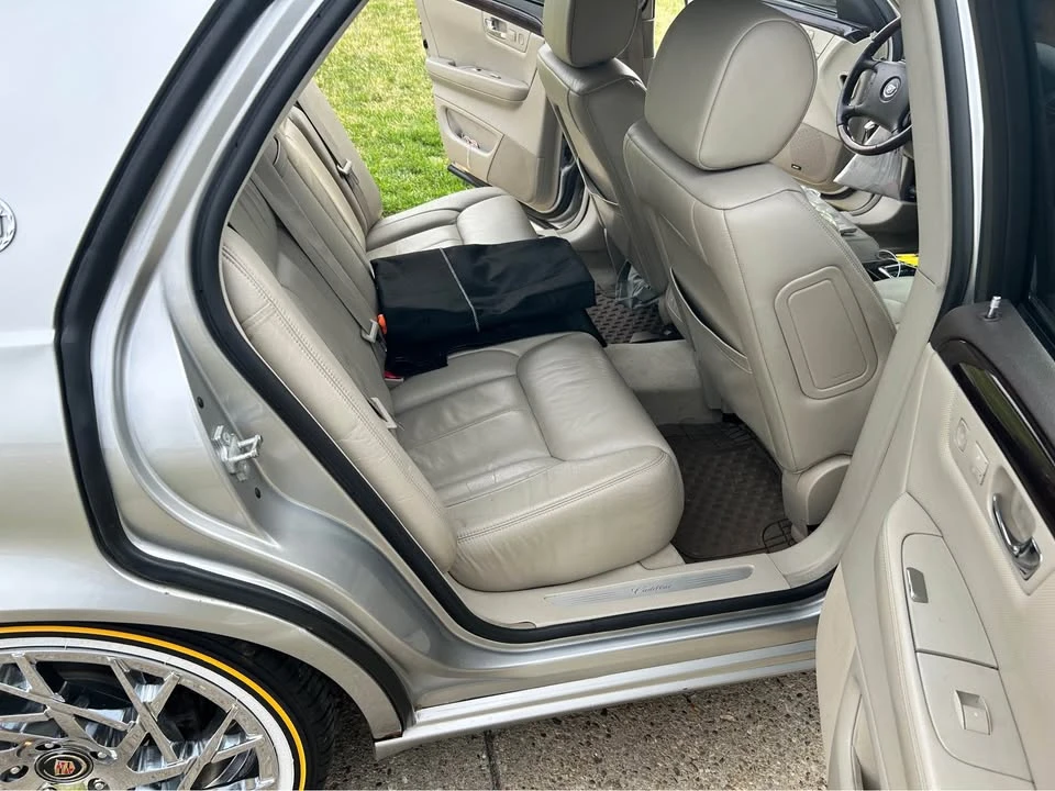 2007 Cadillac DTS - Image 6 of 12
