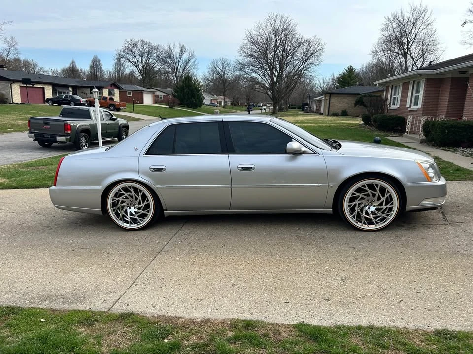 2007 Cadillac DTS - Image 3 of 12