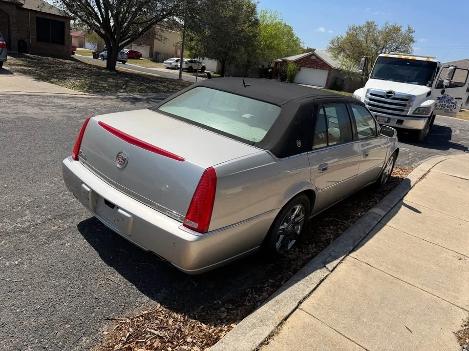 2007 Cadillac DTS - Image 6 of 8