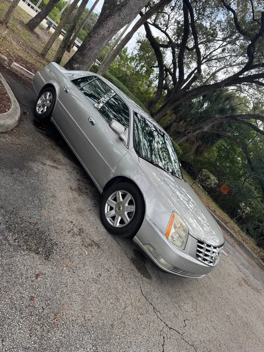 2007 Cadillac DTS - Image 2 of 2