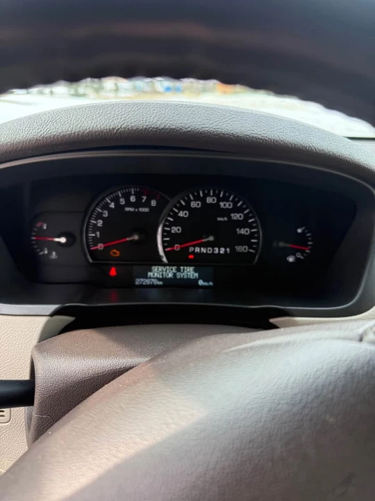 2007 Cadillac DTS - Image 7 of 10