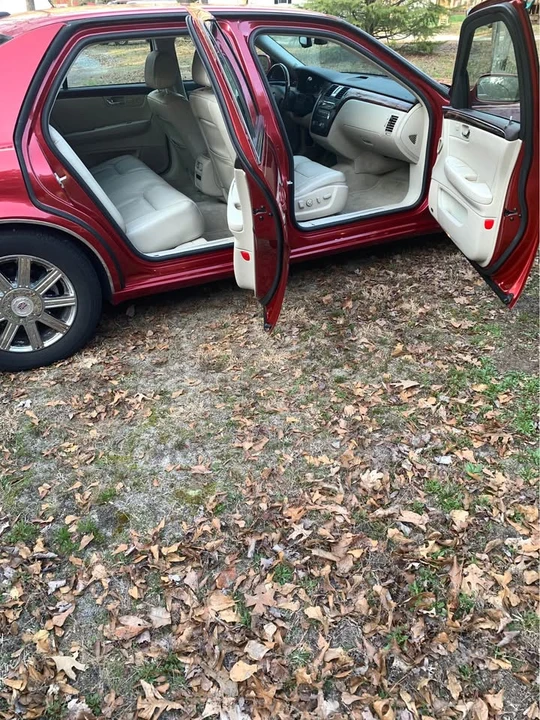 2007 Cadillac DTS - Image 3 of 5