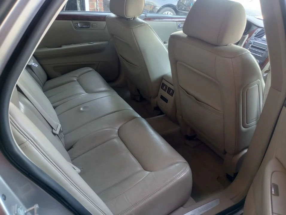 2007 Cadillac DTS - Image 10 of 12
