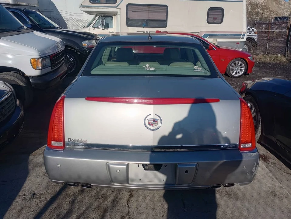 2007 Cadillac DTS - Image 6 of 12