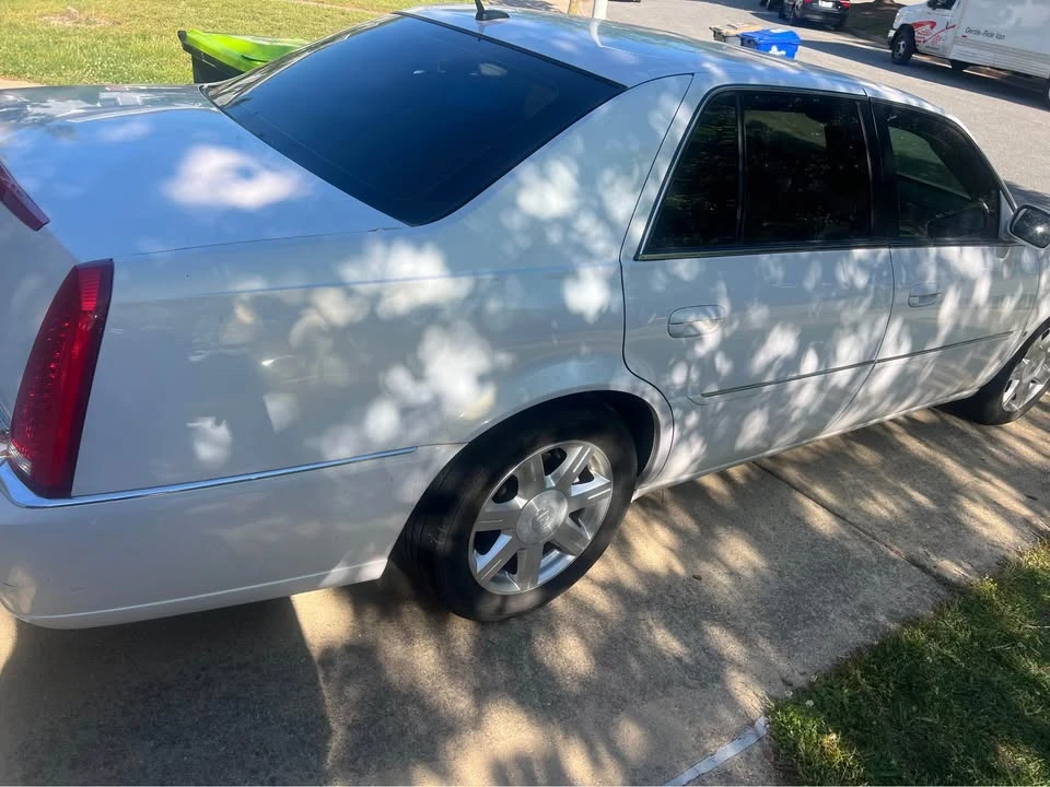 2007 Cadillac DTS - Image 2 of 4